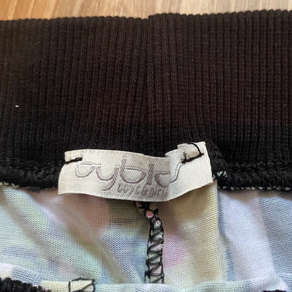 Byblos shorts size 16 girls - Picture 3 of 4